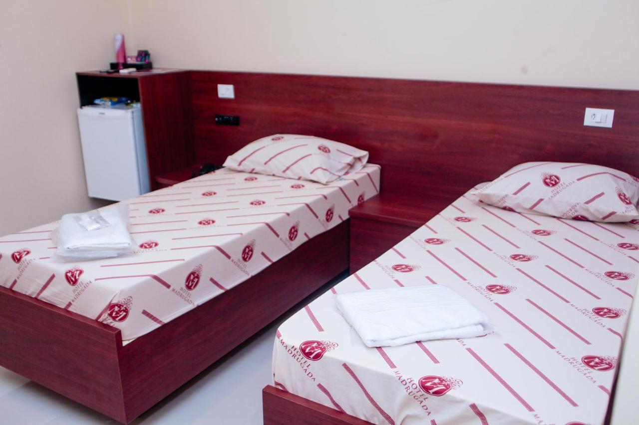 Hotel E Motel Madrugada إيتو المظهر الخارجي الصورة